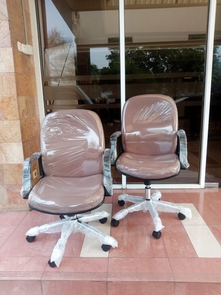 kursi kantor ergonomis