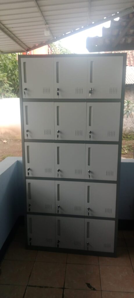 Loker Besi 15 Pintu